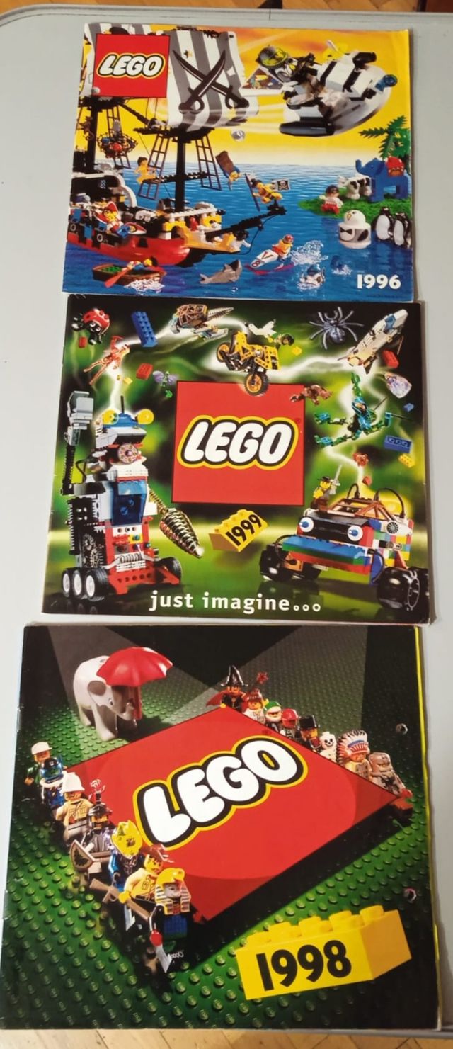 25 cataloghi Lego dal 1991 al 2015