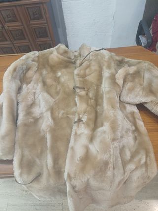 Pelliccia vera montone beige costo 250 euro