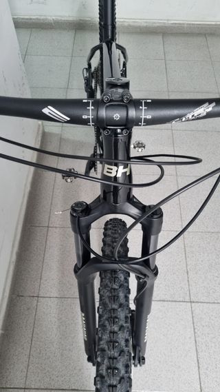 BH Expert 4.5 Talla L Mejorada con Frenos XT ....