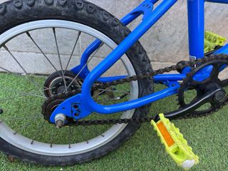 Bicicleta infantil azul B-TWIN