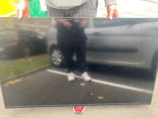 Samsung 58" SmartTV UE58J5200AW (Piezas o Reparar)