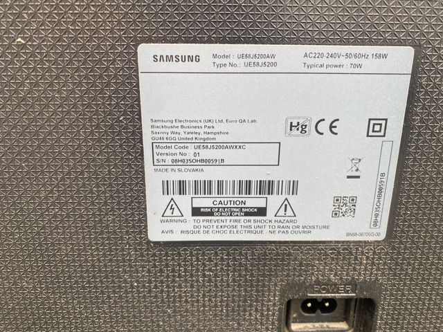 Samsung 58" SmartTV UE58J5200AW (Piezas o Reparar)