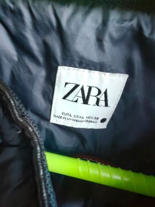 Chaqueta Zara azul acolchada