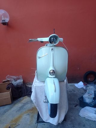 Restauro Vespa d'epoca