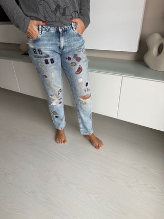 Jeans Zara con parches
