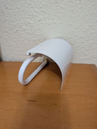 Accesorios de baño (papel WC, toallero, cepillo)