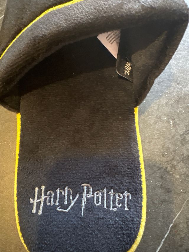 Chinelos Harry Potter Hufflepuff Masculinos