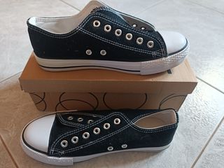 Zapatillas negras lona