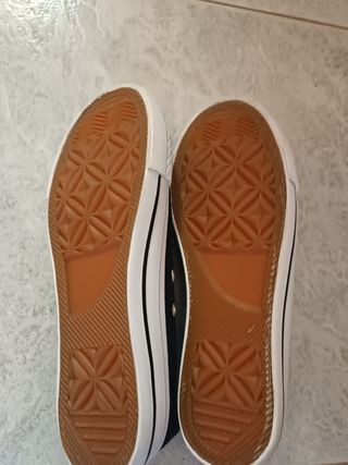 Zapatillas negras lona