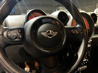 MINI Countryman 1.6 COOPER D 