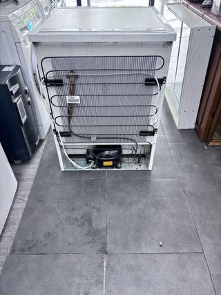 Congelador vertical 4 cajones altura 83x60