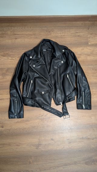 Chaqueta Cuero Sintético Zara Negra