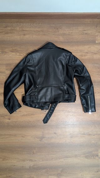 Chaqueta Cuero Sintético Zara Negra