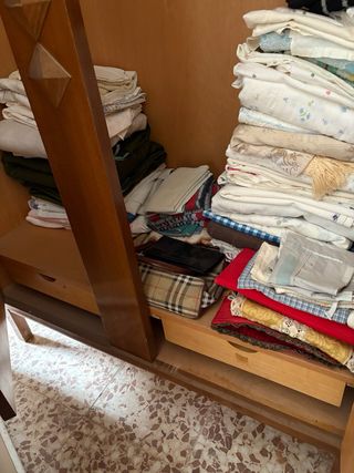 Armario de madera con llave