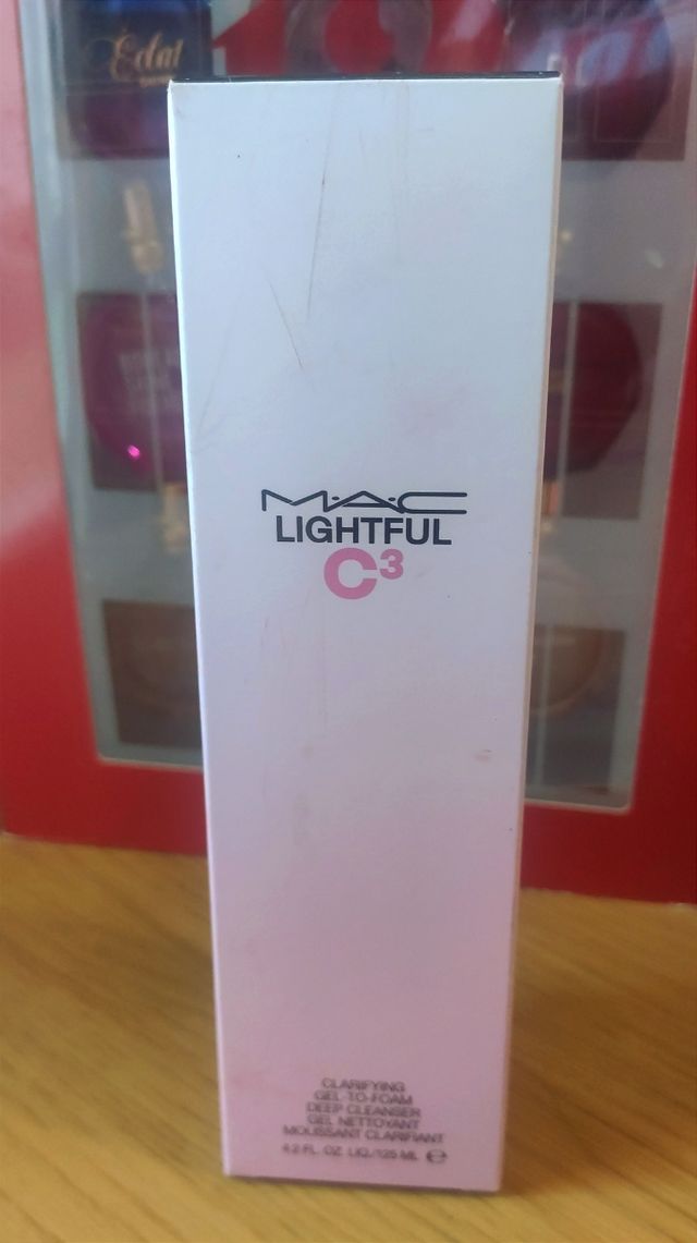 MAC Lightful C3 Gel Limpiador Clarificante