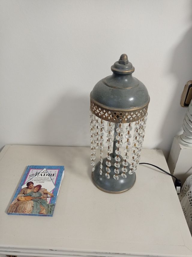 Lámparas de mesilla con cristales