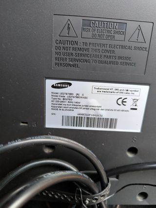 Televisor Samsung Negro y Plateado