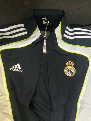 Chaqueta Real Madrid Adidas Negra y Blanca