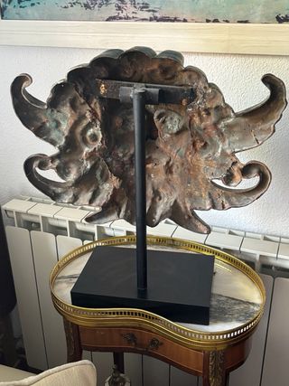 Escultura antigua de bronce 49cm x 48