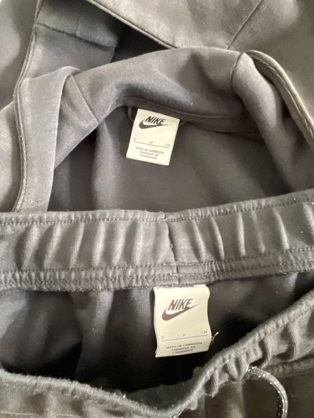 Conjunto Nike Tech Negro