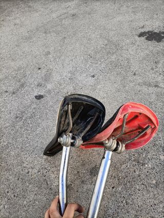 2 sillines de bicicleta
