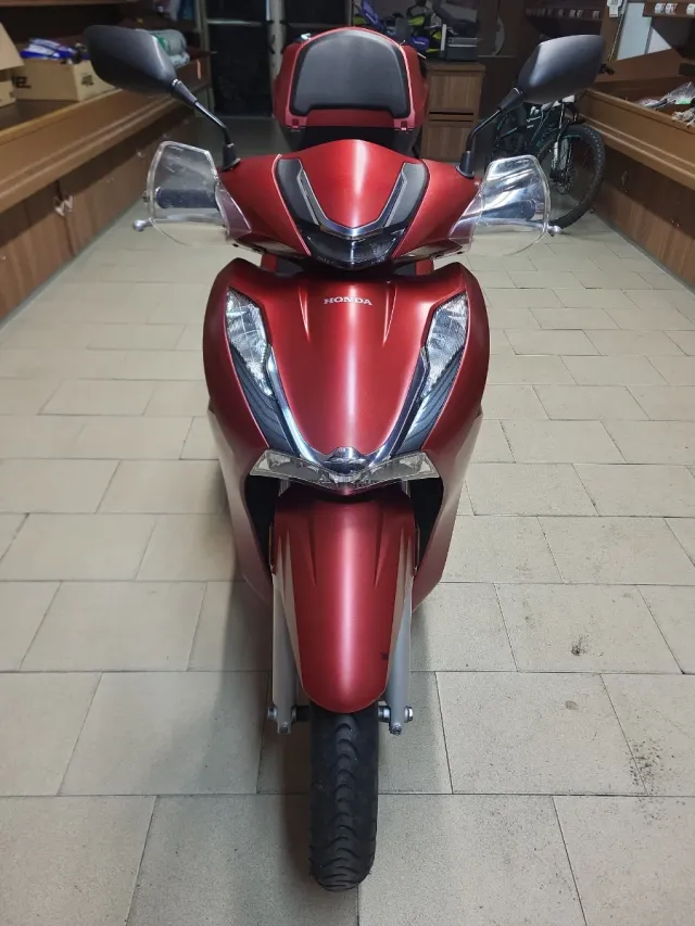 Honda SH350 Scoopy 2021 granate Mate