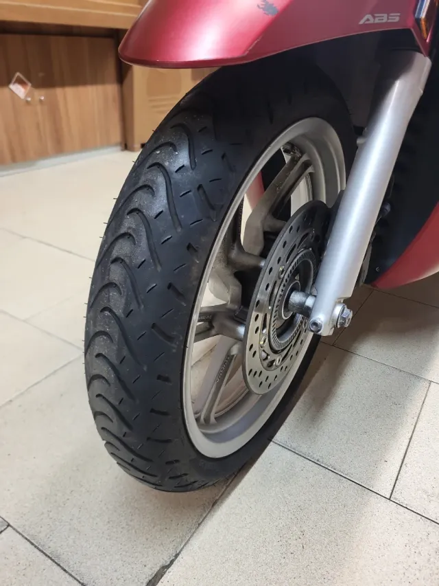 Honda SH350 Scoopy 2021 granate Mate