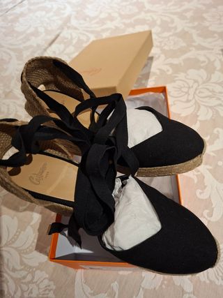 Alpargatas Castañer Negras.Modelo Chiara