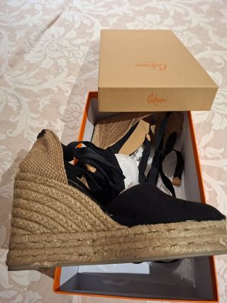 Alpargatas Castañer Negras.Modelo Chiara