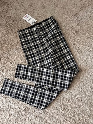 Pantalón cuadros Zara