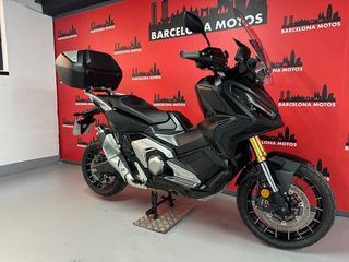 HONDA X-ADV750 DEL AÑO 2024 !!! COMO NUEVA !!!