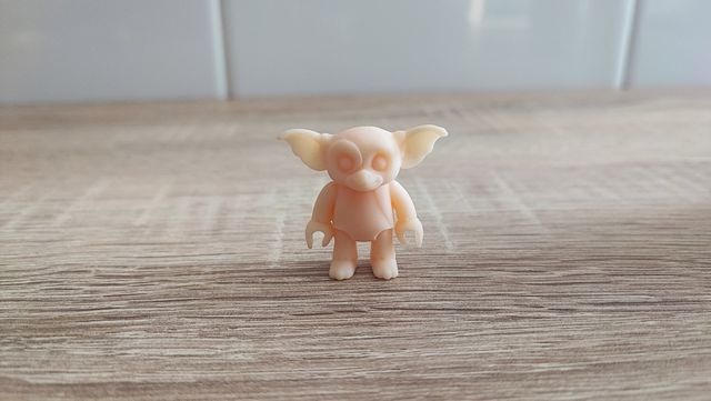 Figura Gizmo estilo Playmobil