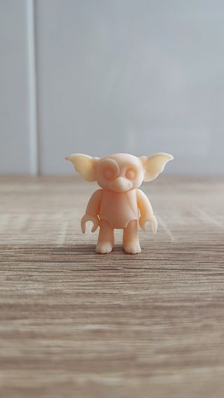 Figura Gizmo estilo Playmobil