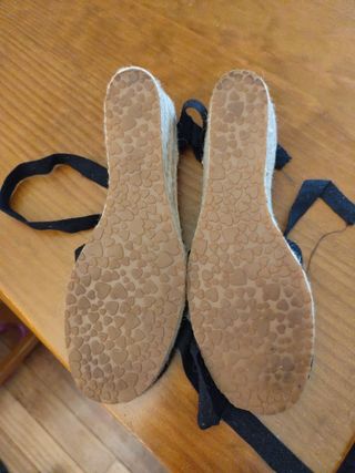 Espardeñas Beige y Negras Talla 37