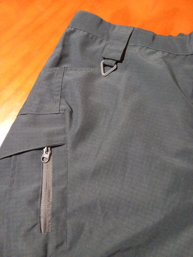Pantalón deportivo outdoor gris