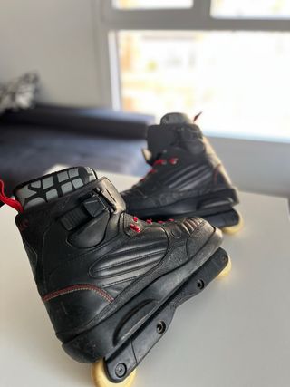 PATINES DE LÍNEA AGRESIVOS
NIMH SHIMA V2 
TALLA 43
