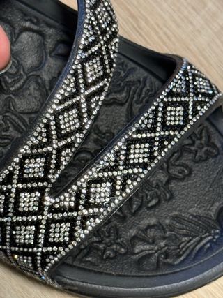 Sandalias con pedrería