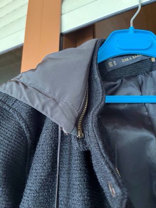 Chaquetón Zara Negro con Capucha