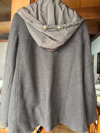 Chaquetón Zara Negro con Capucha