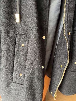 Chaquetón Zara Negro con Capucha