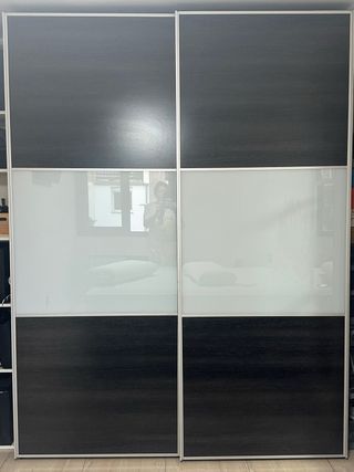 Armario moderno madera y cristal