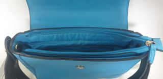 Bolso bandolera azul y negro