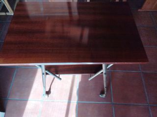 Mesa antigua madera y metal