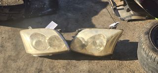 Faros Delanteros Toyota Avensis