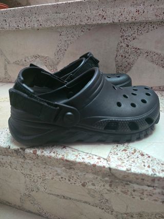 Zuecos Crocs Duet Max II Clog K Negro