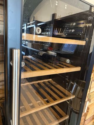 Vinoteca Cava 24 Botellas