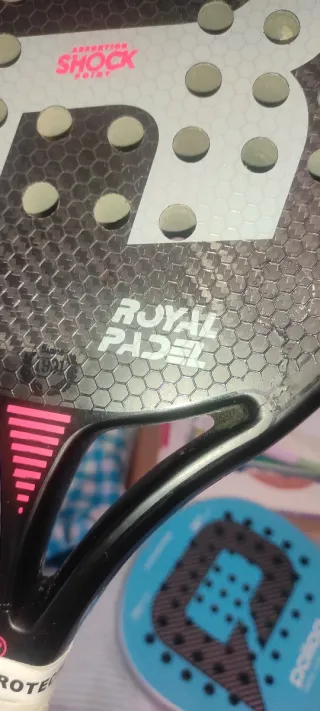  Royal Padel M27 2025. 2 palas del perfil × 150€