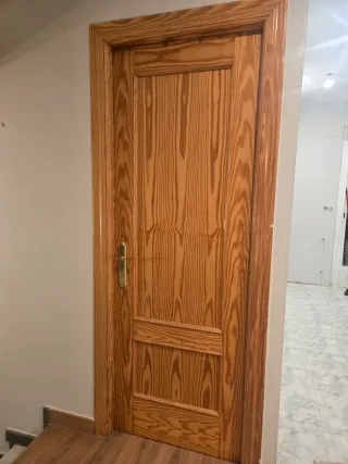 Puertas de pino macizo/unidad