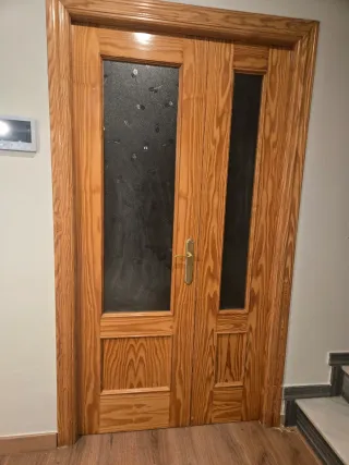 Puertas de pino macizo/unidad