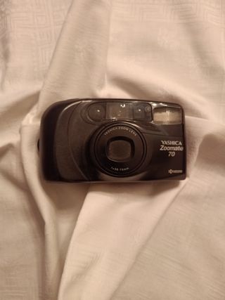 Macchina fotografica Yashica Zoomate 70